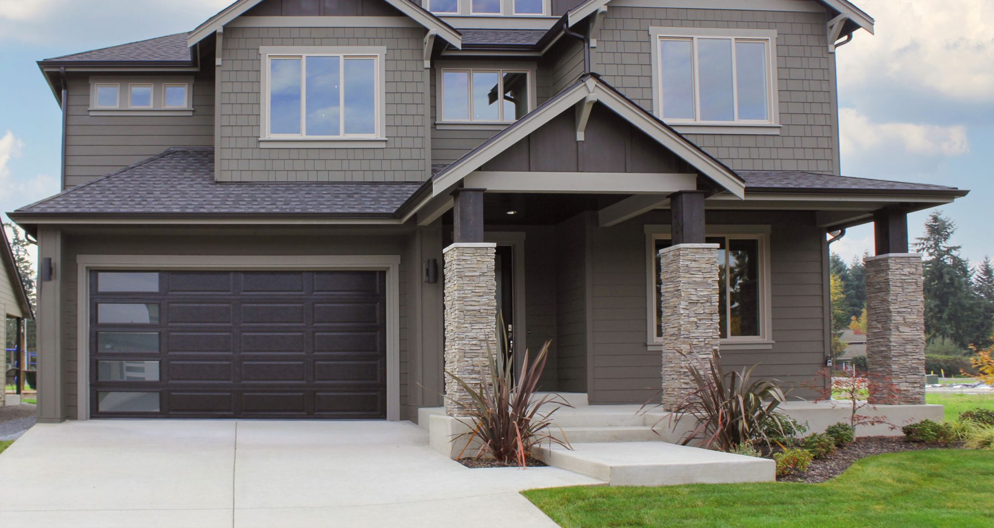 Garage door service in Itasca
